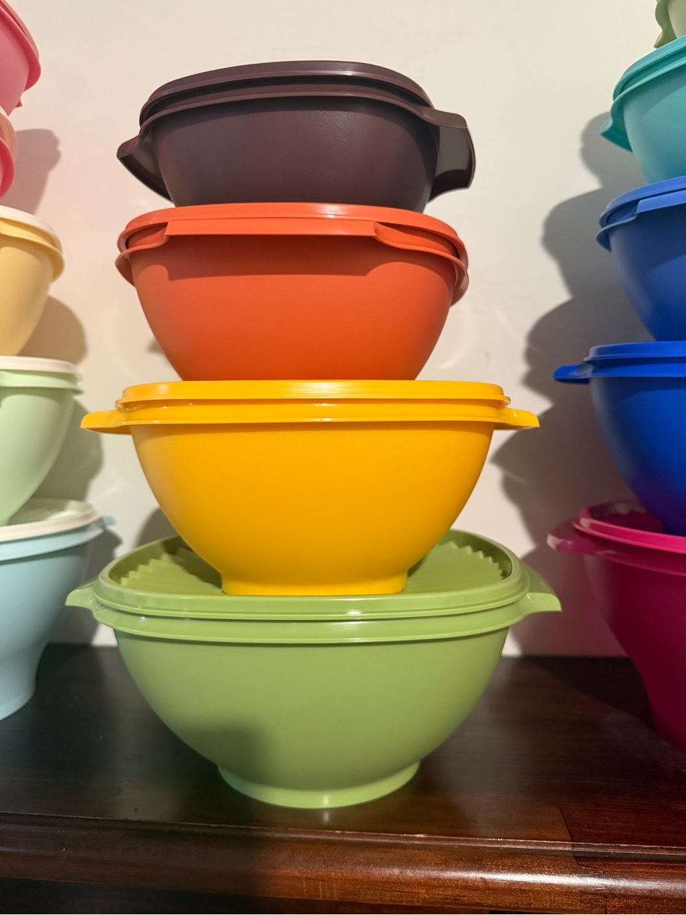 Tupperware new Stack of Colorful Mixing Bowls - Yellow, Orange, Green, Brown
